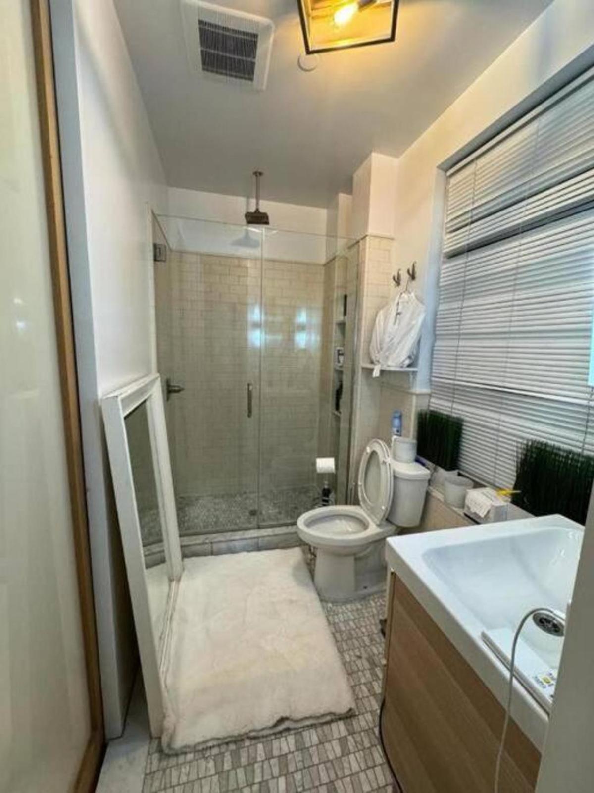 Tribecca Modern Brickwal 3br 2ba Apartment *