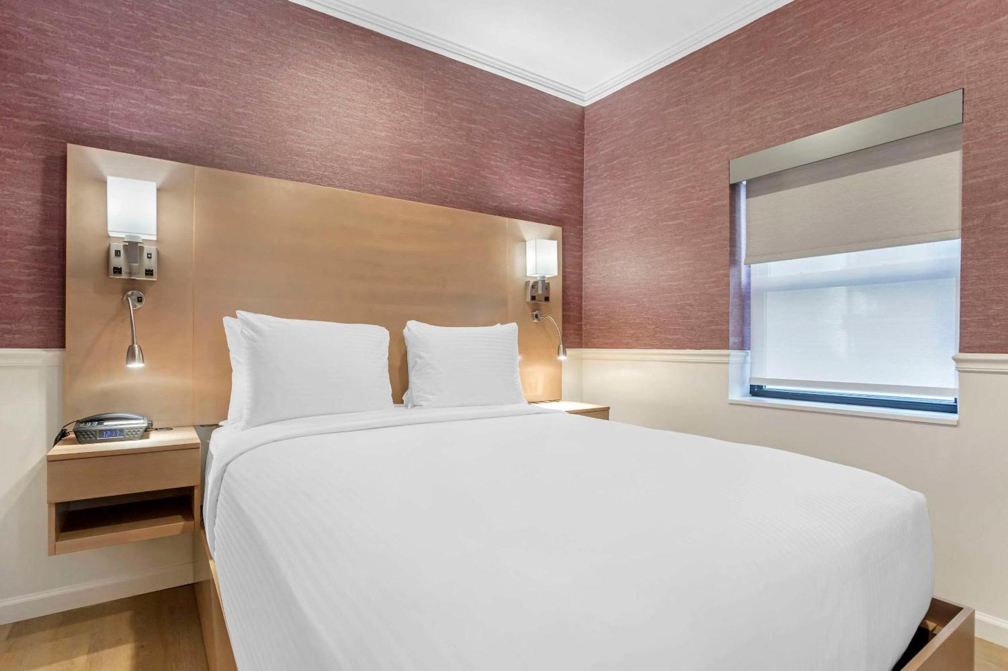 The Mayfair Times Square, Ascend Collection New York