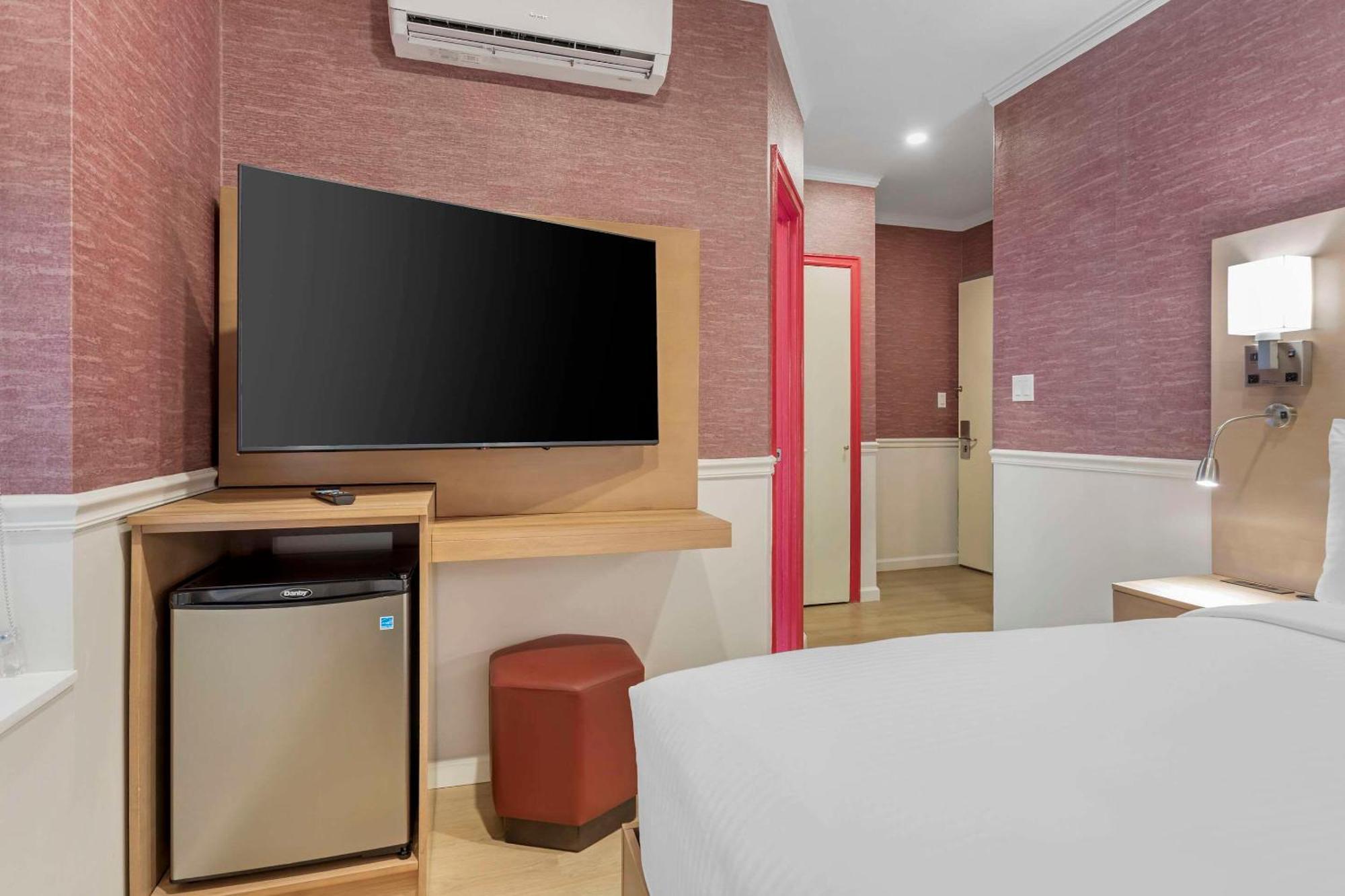 The Mayfair Times Square, Ascend Collection 3* New York