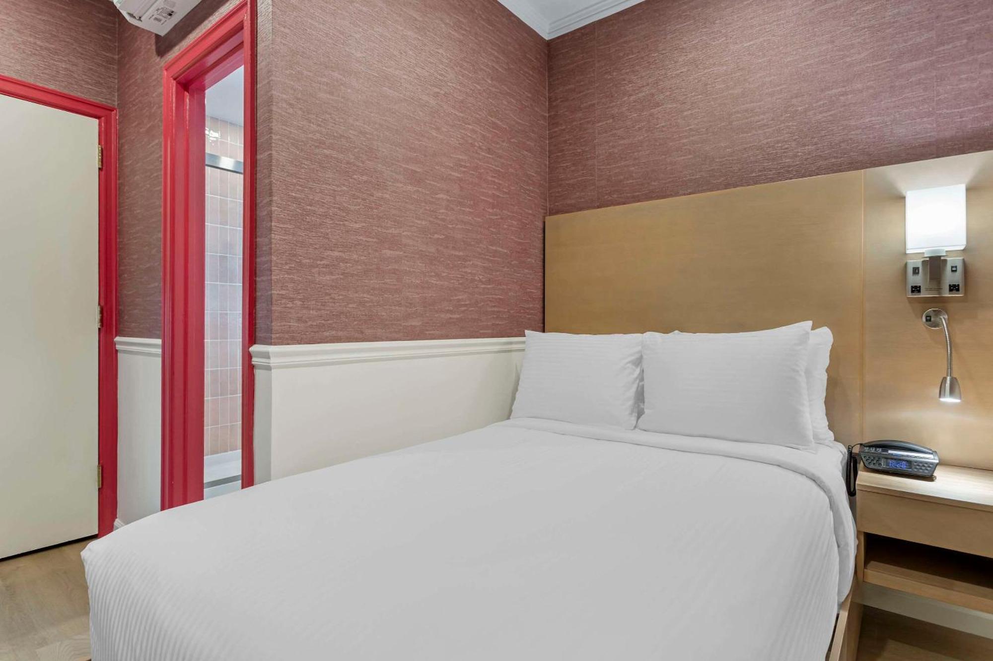 The Mayfair Times Square, Ascend Collection