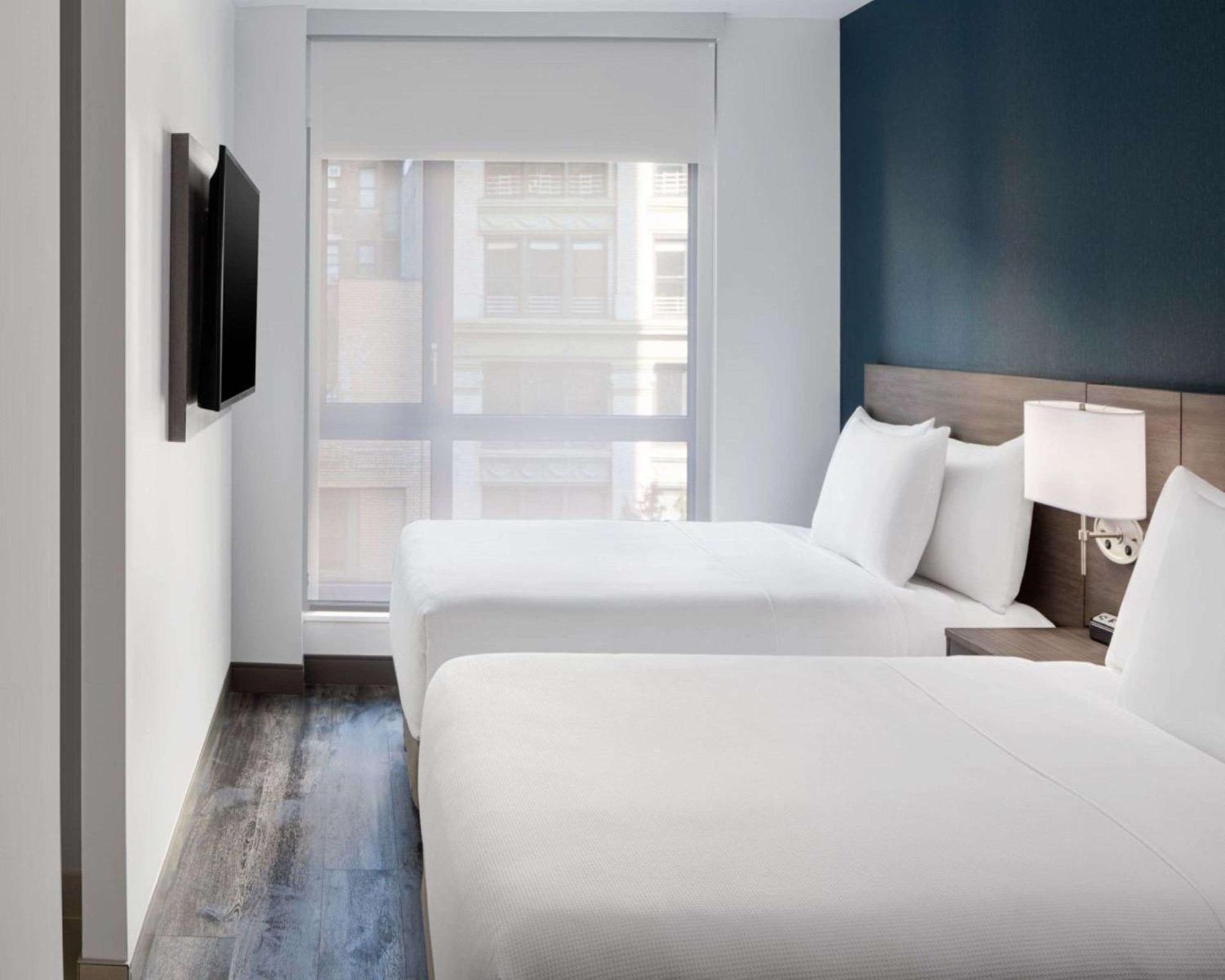 Hyatt Place Chelsea 4*