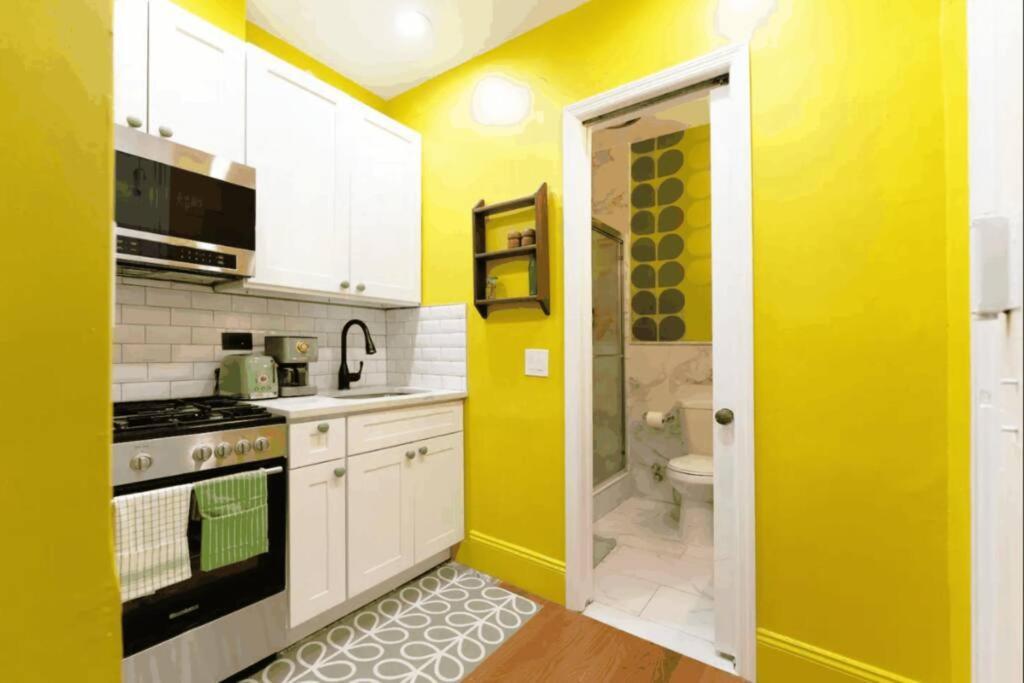 The Room: 70s Groove Themed Nova York