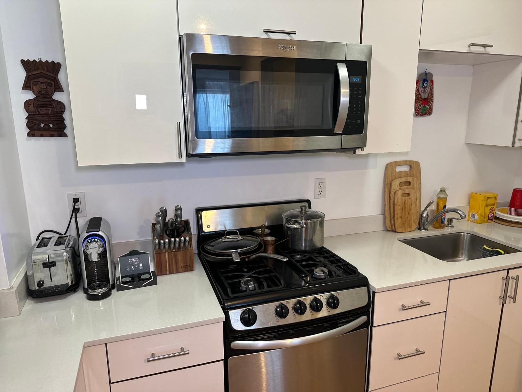 Modern Studio With Private Bathroom And Kitchen Apartamento *