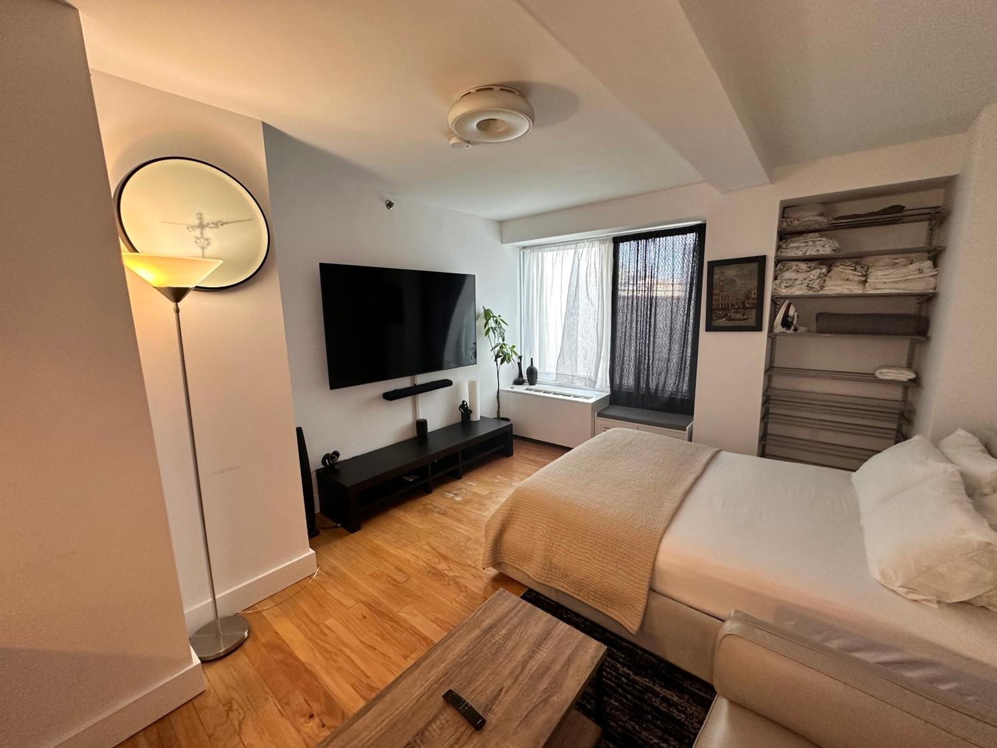 Apartamento Modern Studio With Private Bathroom And Kitchen *