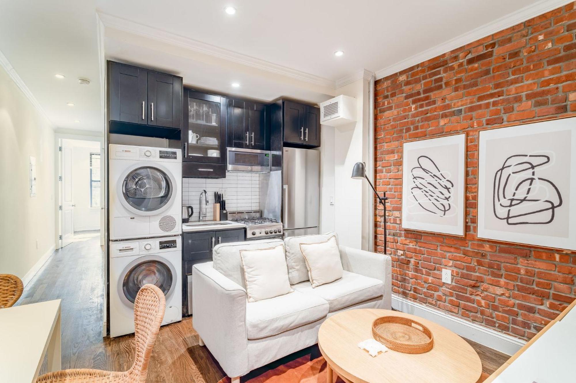 Charming Near The Guggenheim With Shared Bath Hospedagem domiciliar Nova York