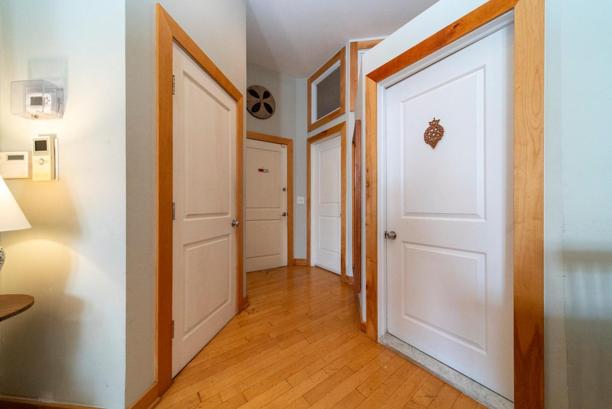 Hospedagem domiciliar 2 Bedrooms With A Private Bathroom In Lovely