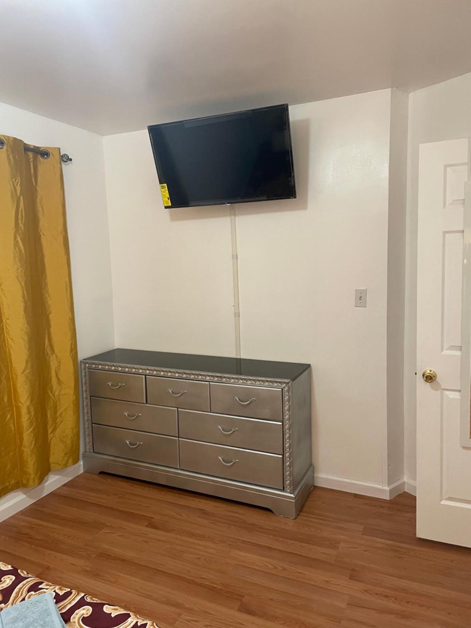 Luxurious 3 Bedrooms With Master 2 Bathrooms New York