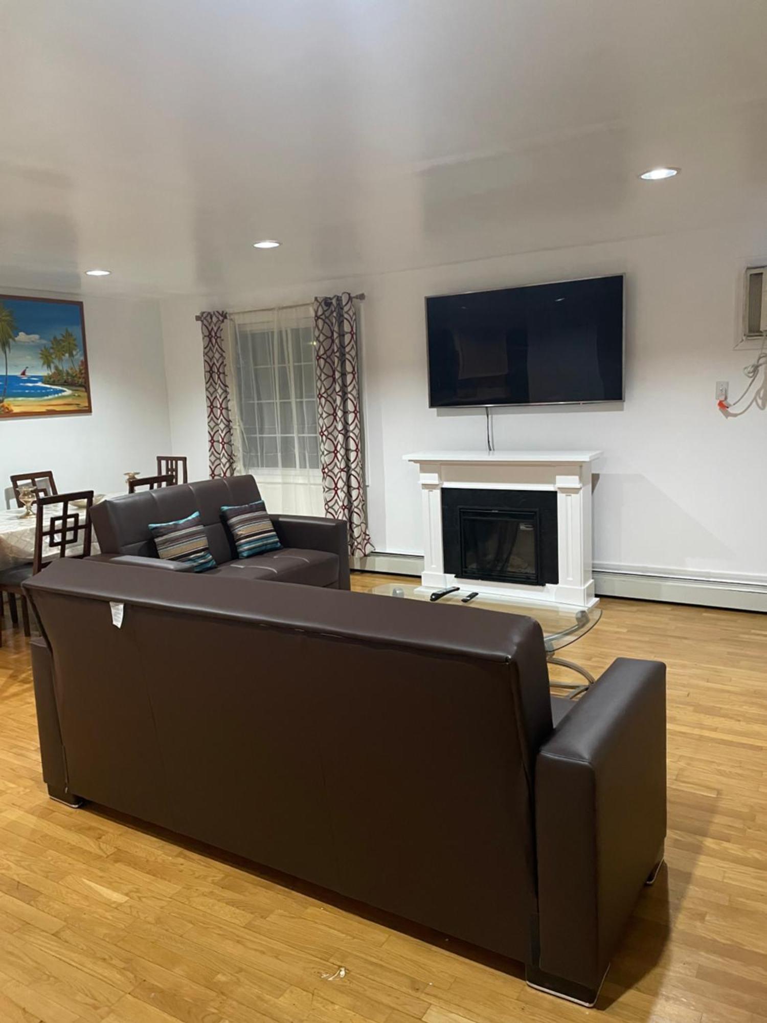 Luxurious 3 Bedrooms With Master 2 Bathrooms Apartment New York