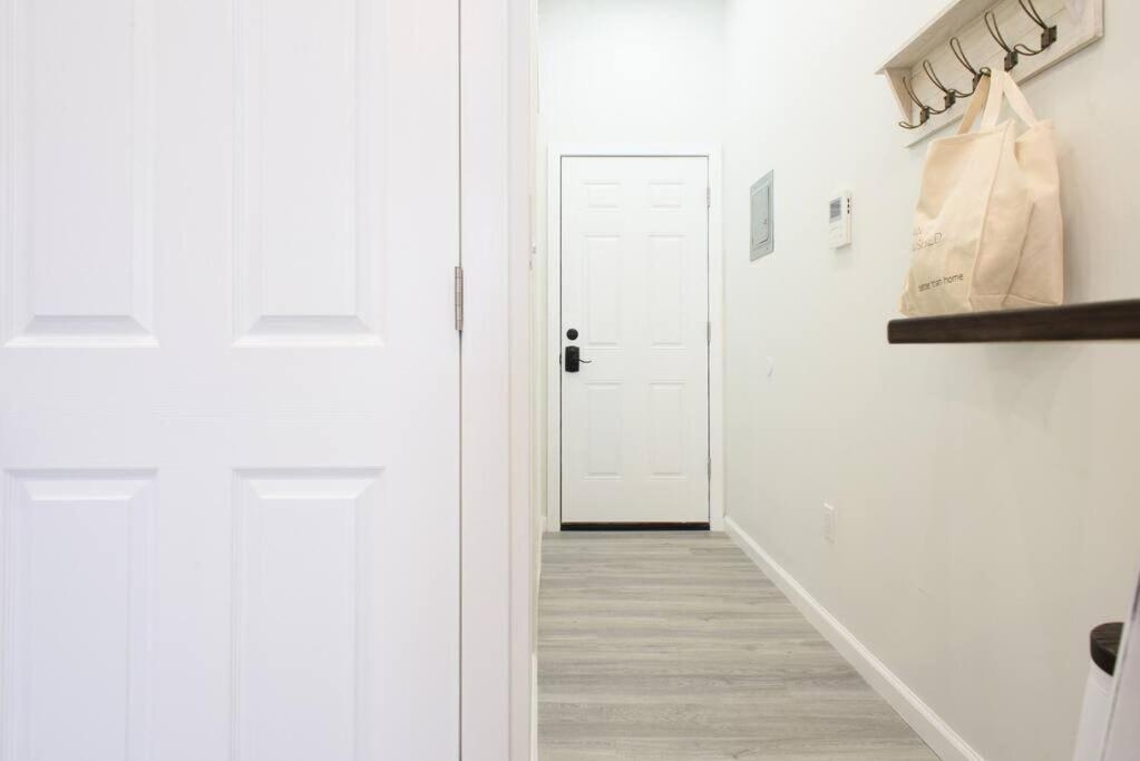 Apartment 240-14 New Prime Location W&d In Unit New York