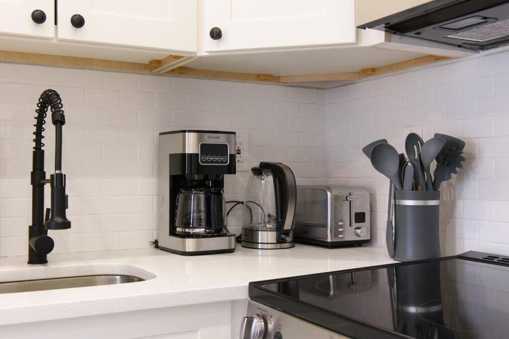 Apartment 240-14 New Prime Location W&d In Unit New York