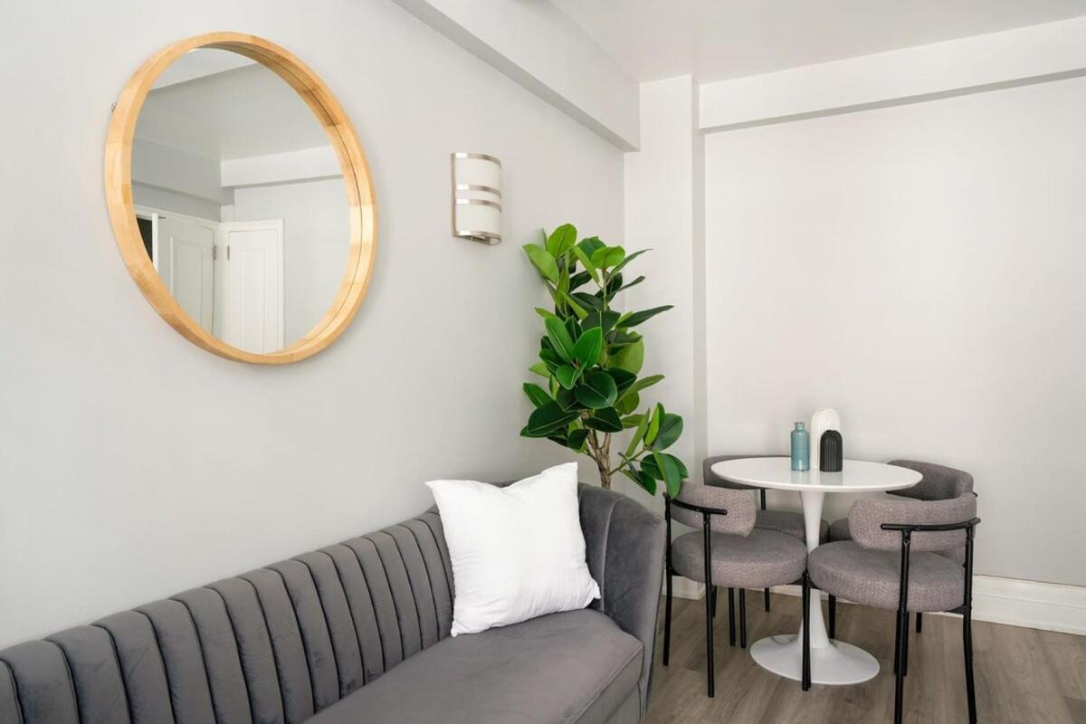 73-201 New 1br1bth Uws Doorman Gym Nova York