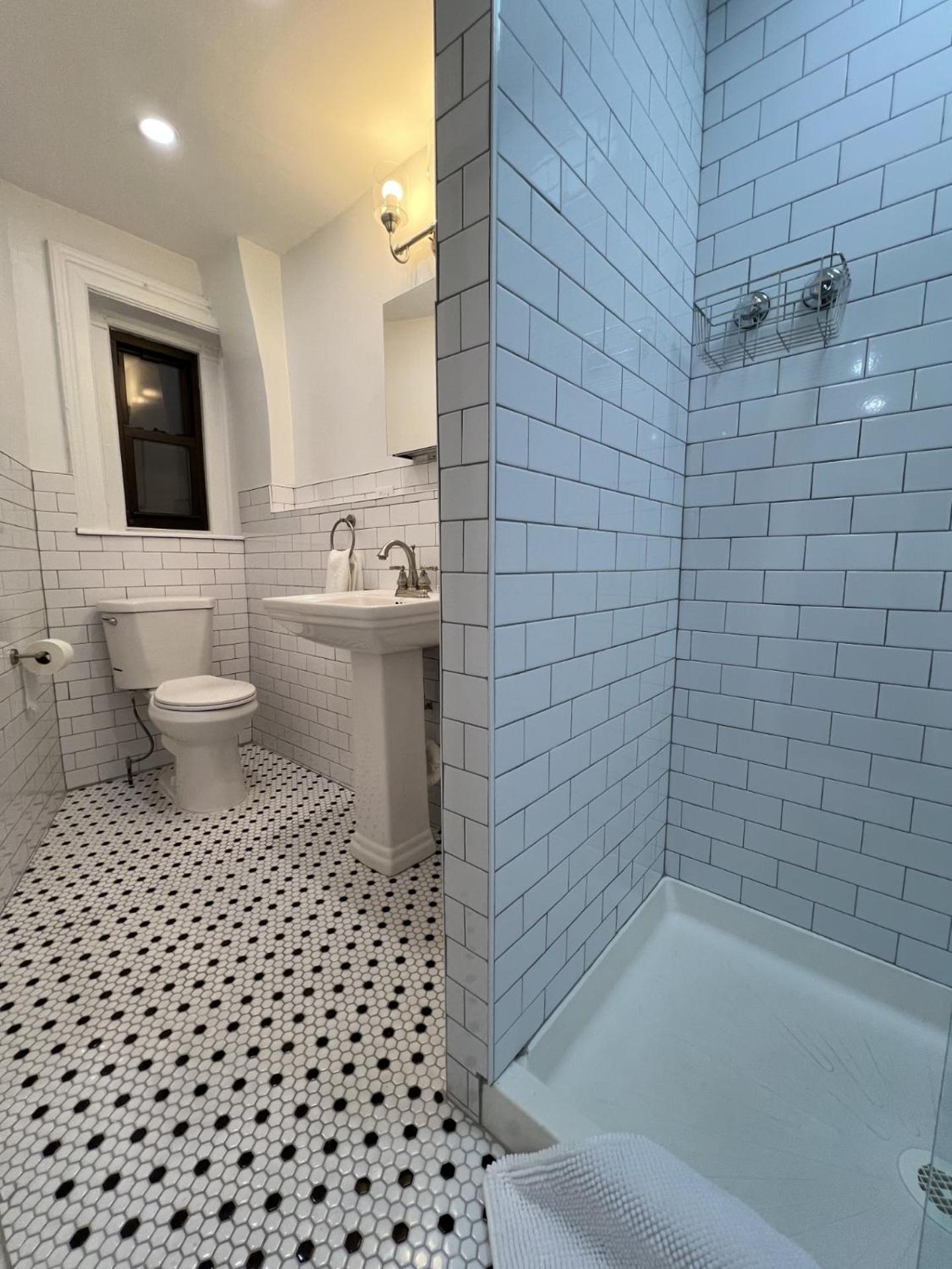Guest house Share Historic Brownstone With The Host! *