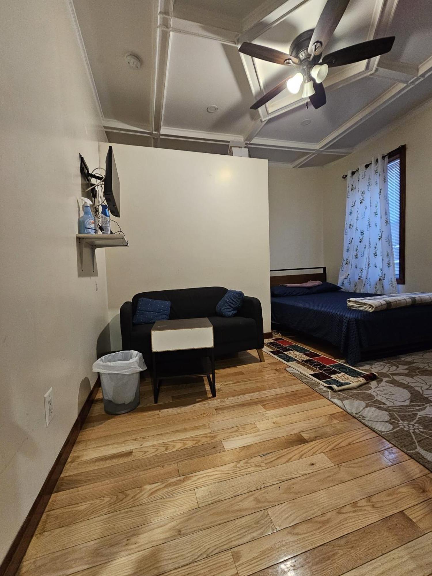 Apartment Mukbul & Nesa Llc