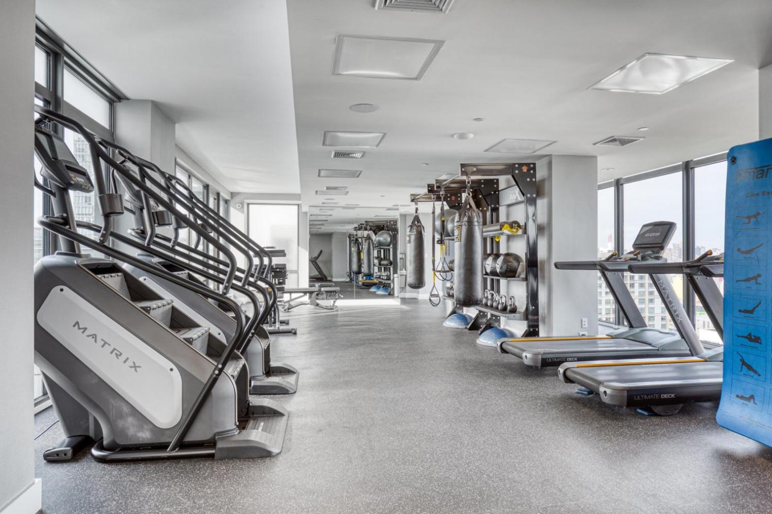 Lic 2br W Gym Dm Elevator Private Balcony Nyc-769 Apartment New York