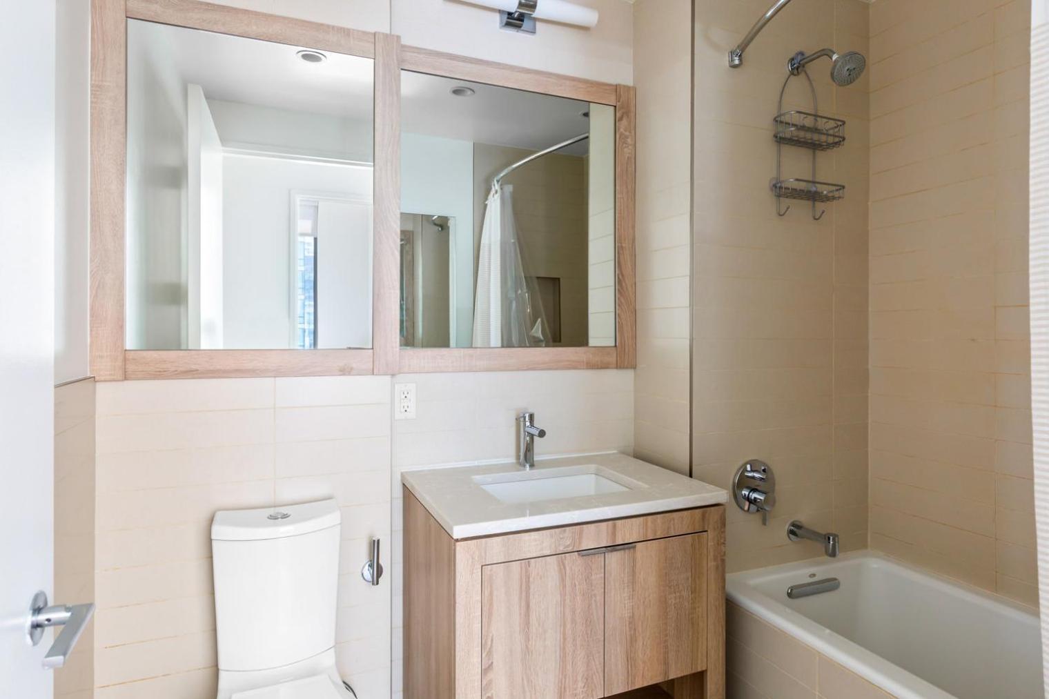 Lic 2br W Gym Dm Elevator Private Balcony Nyc-769 Apartment *