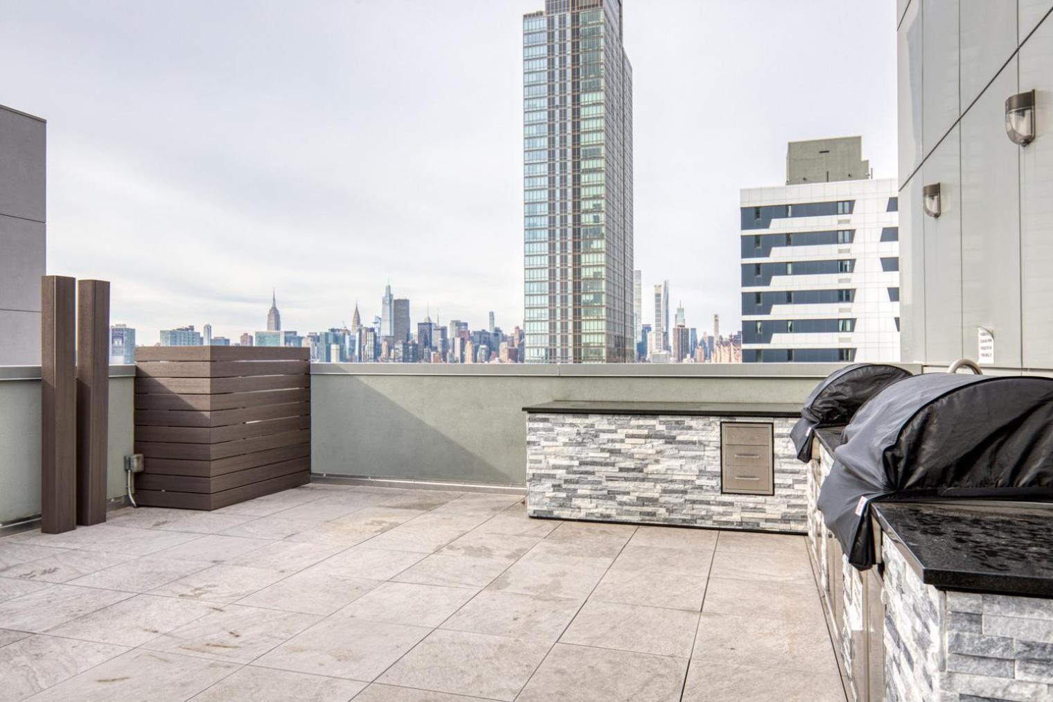 Apartment Lic 2br W Gym Dm Elevator Private Balcony Nyc-769 New York