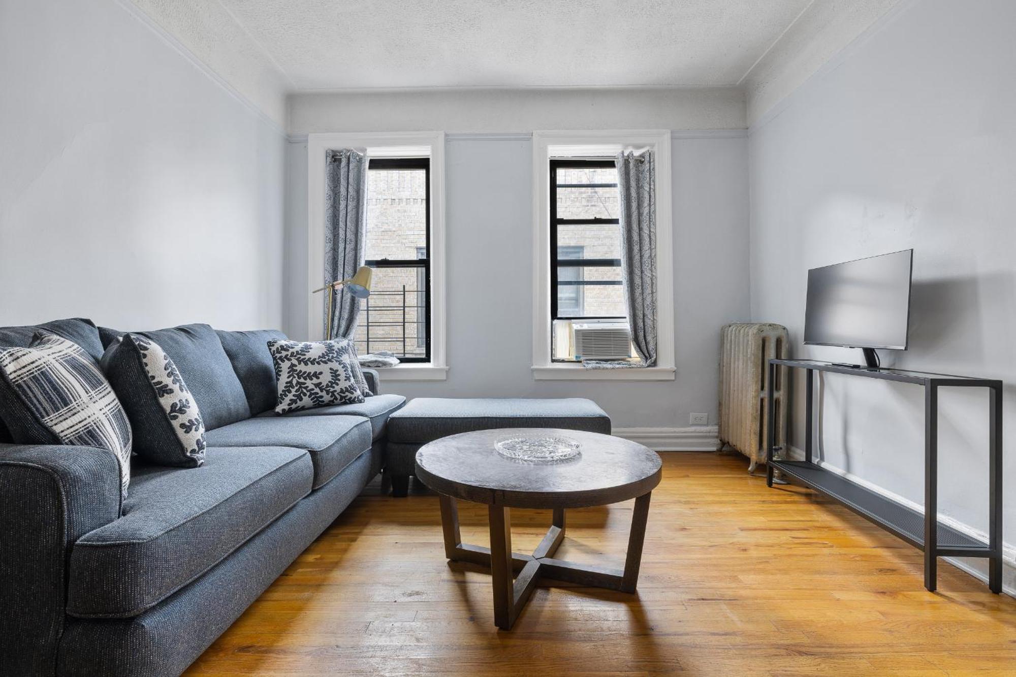 Live Upper Manhattan On A Budget Apartment New York