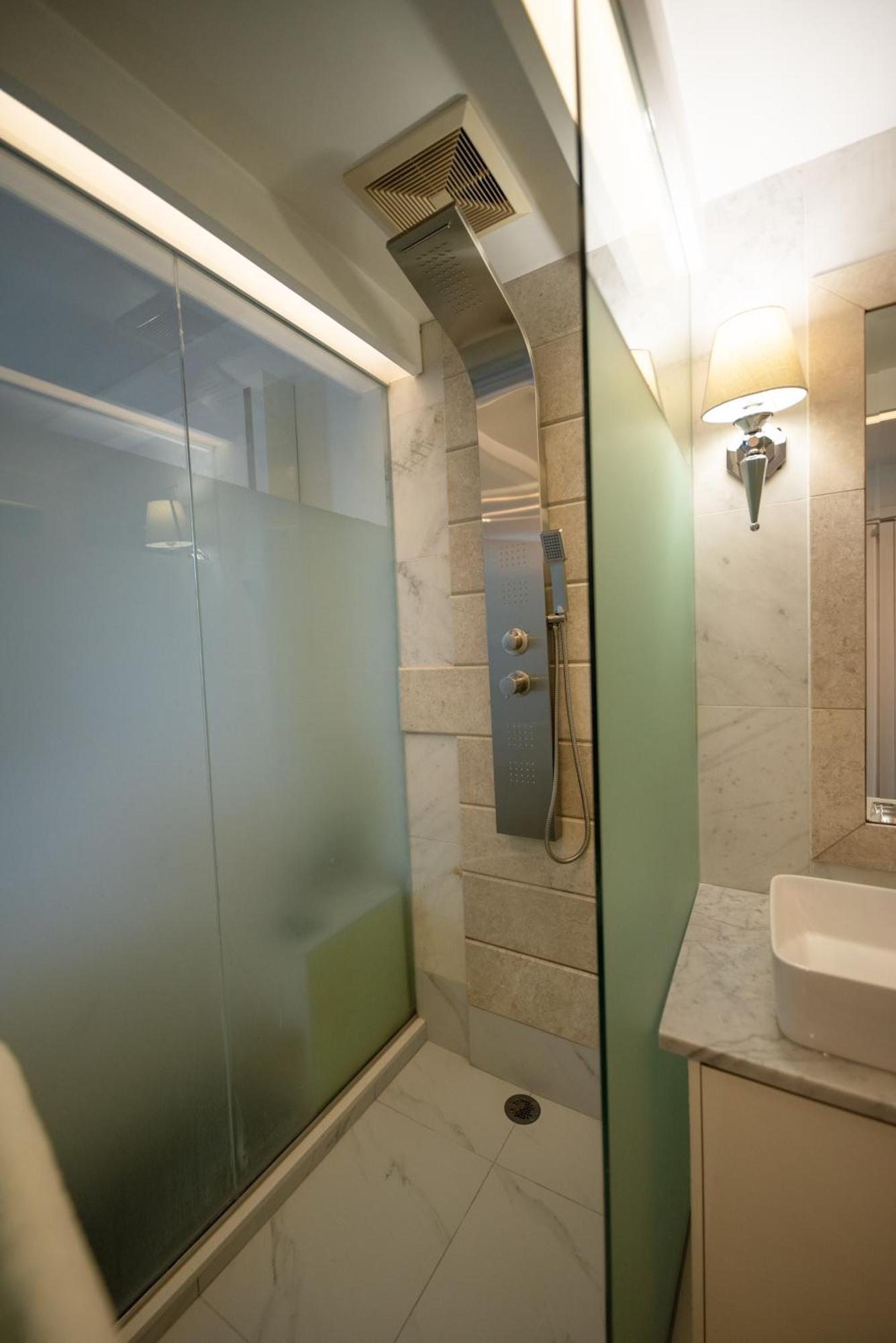 The One Boutique 3*