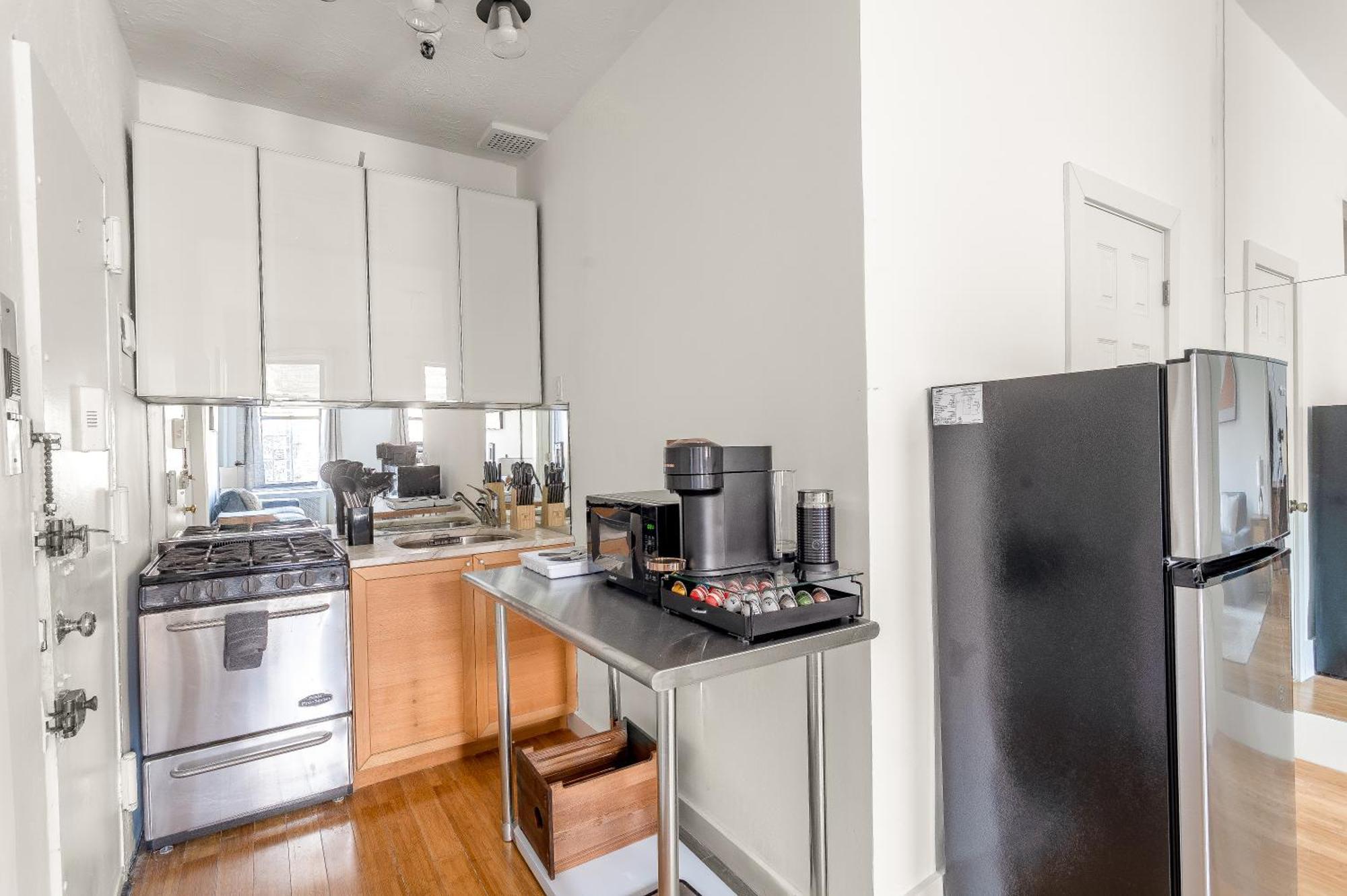 Location In Nyc! 1bd Steps From Park