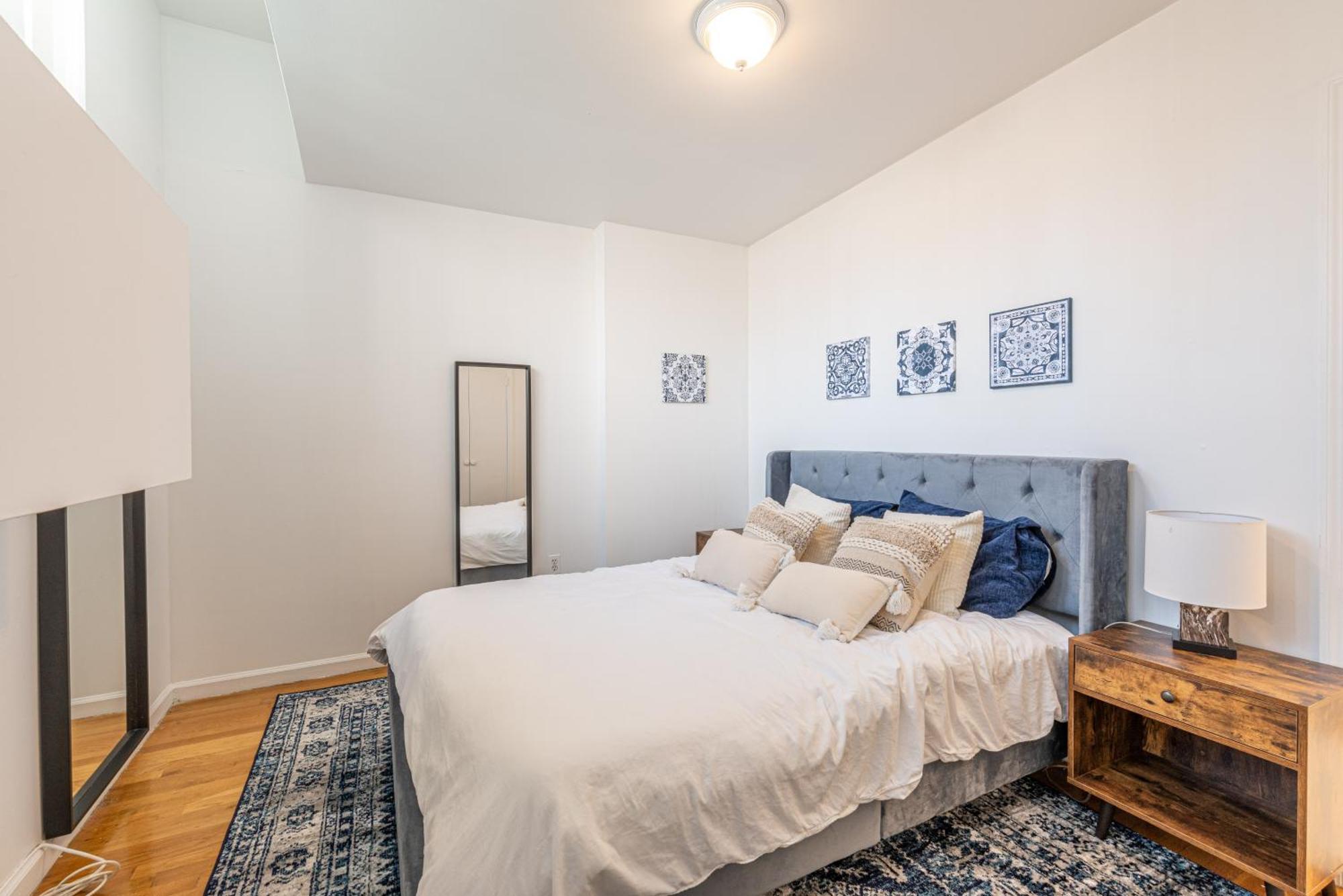 Apartment Amazing Furnished 1 Bedroom Penthouse Midtown West *
