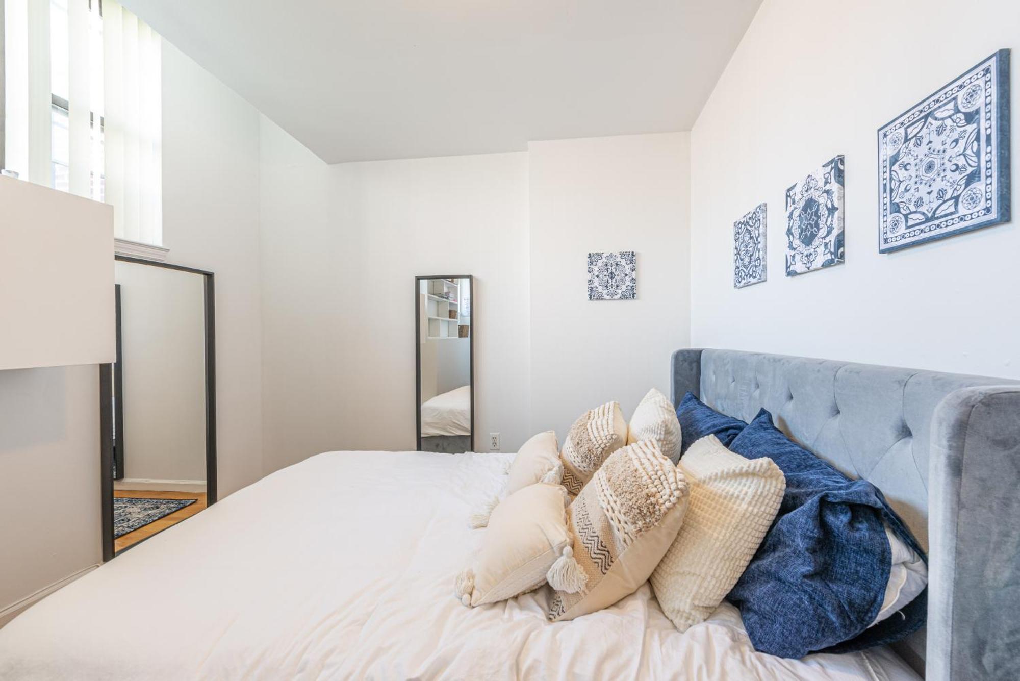Amazing Furnished 1 Bedroom Penthouse Midtown West New York