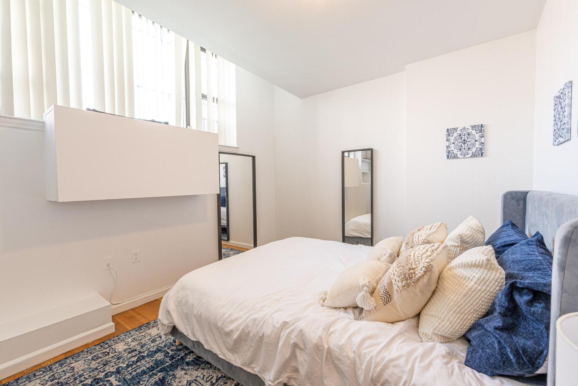 Apartment Amazing Furnished 1 Bedroom Penthouse Midtown West New York
