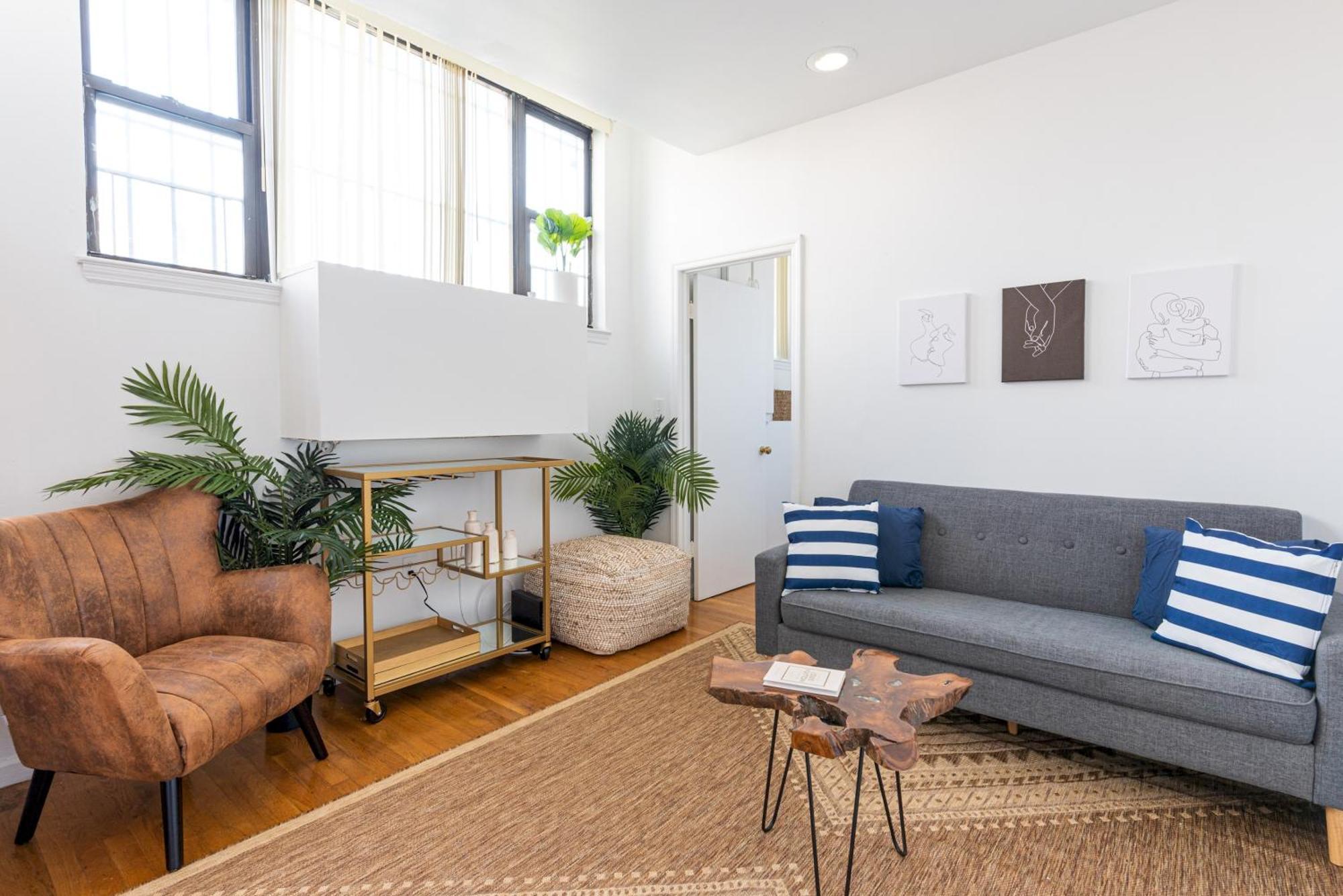 Amazing Furnished 1 Bedroom Penthouse Midtown West *