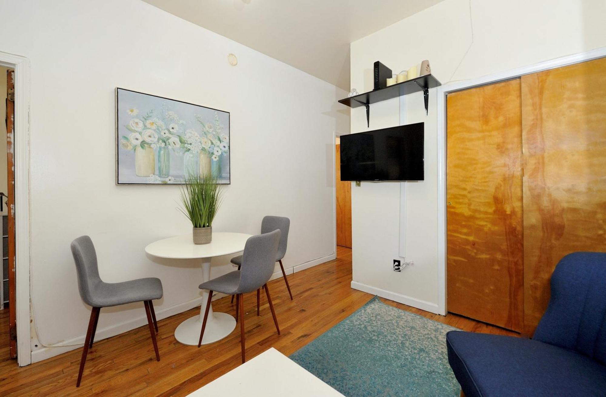 Apartment 3br In Big Apple New York