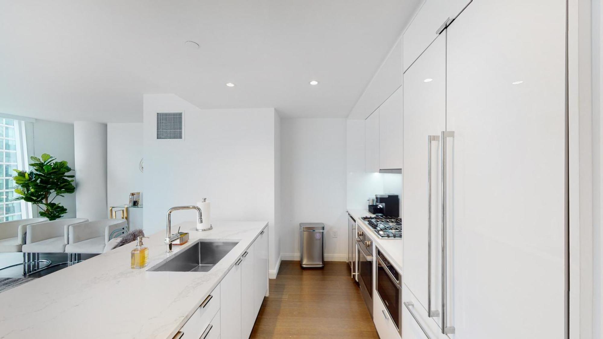 Amazing In Upper West Side Apartment *