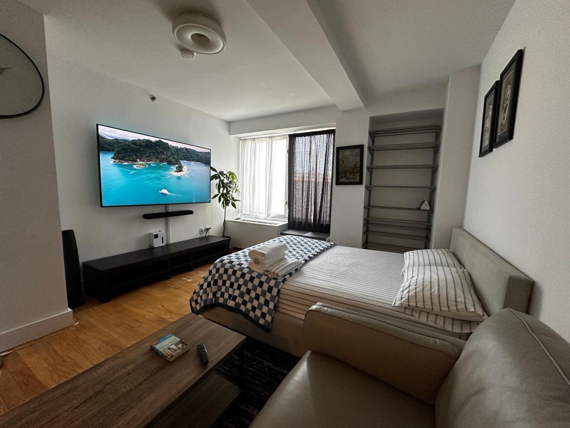 Apartamento Modern Studio With Private Bathroom And Kitchen Nova York
