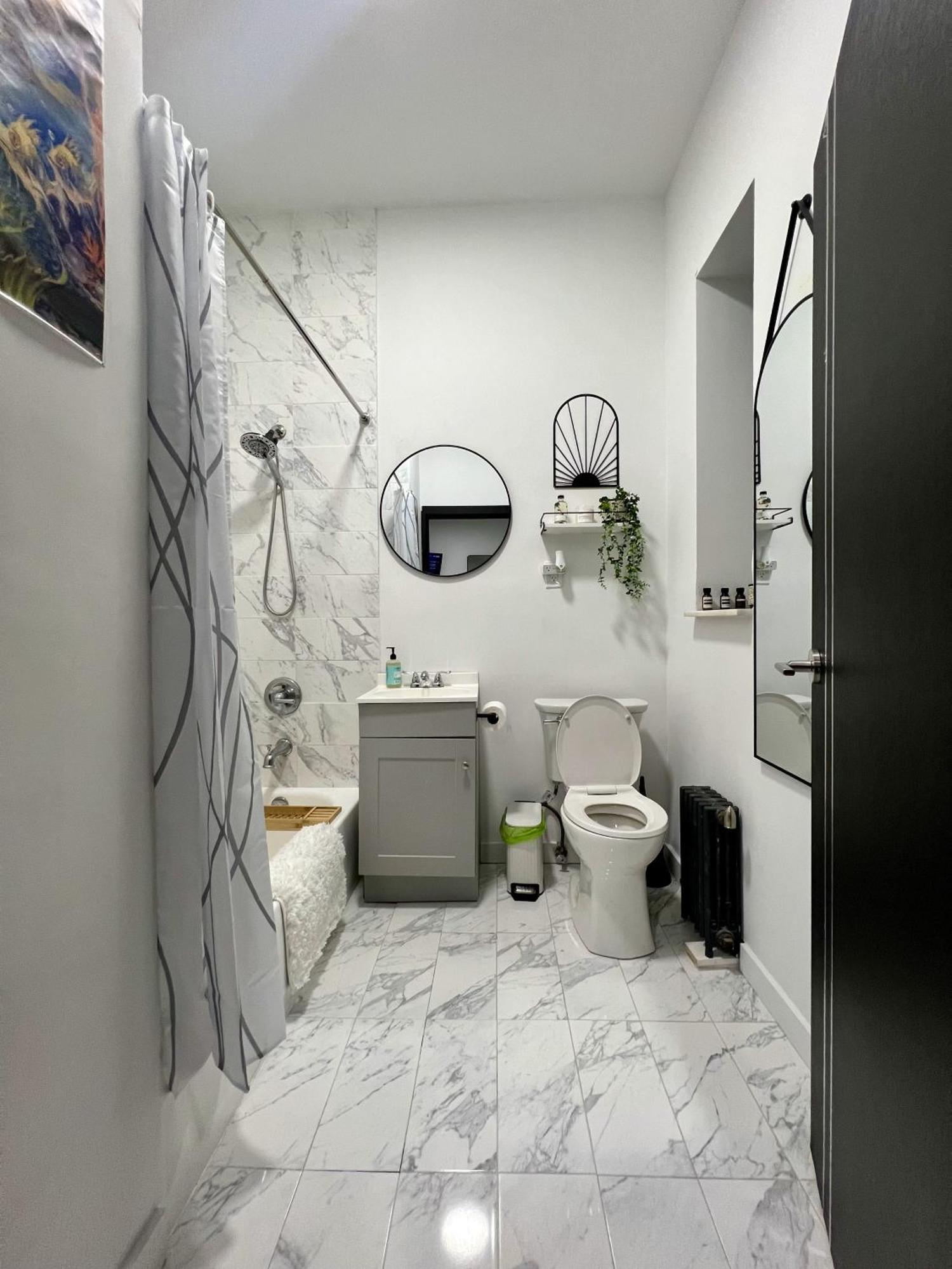 Steps From Everything - Modern 1-bdr In Downtown's Union Square Apartment *