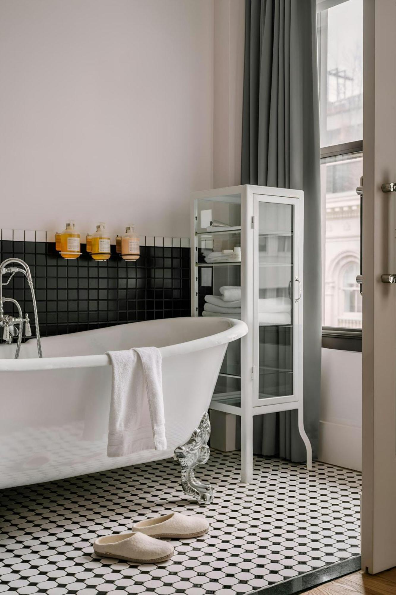 Sonder Duane Street Hotel