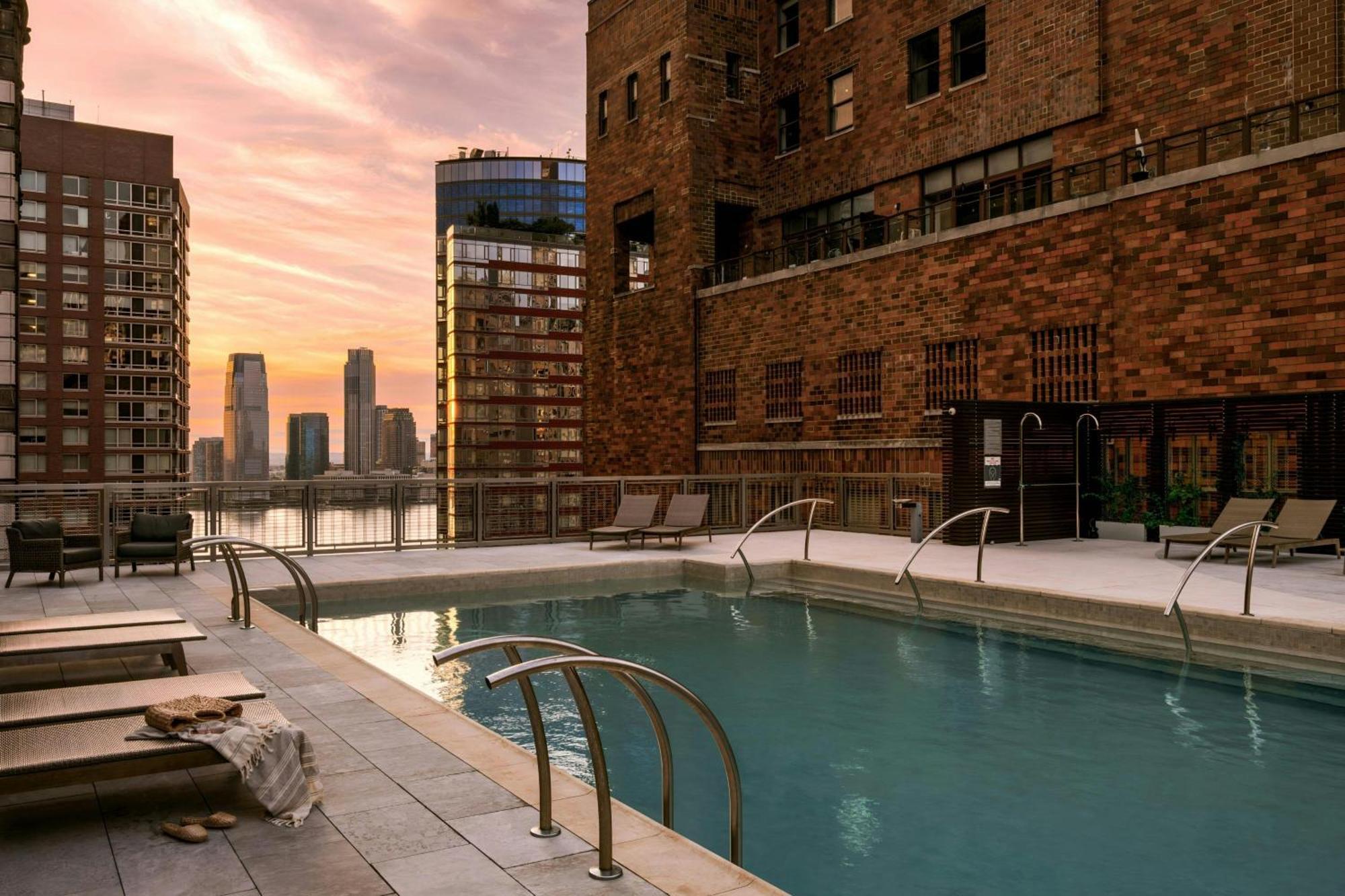 Sonder Battery Park Financial District