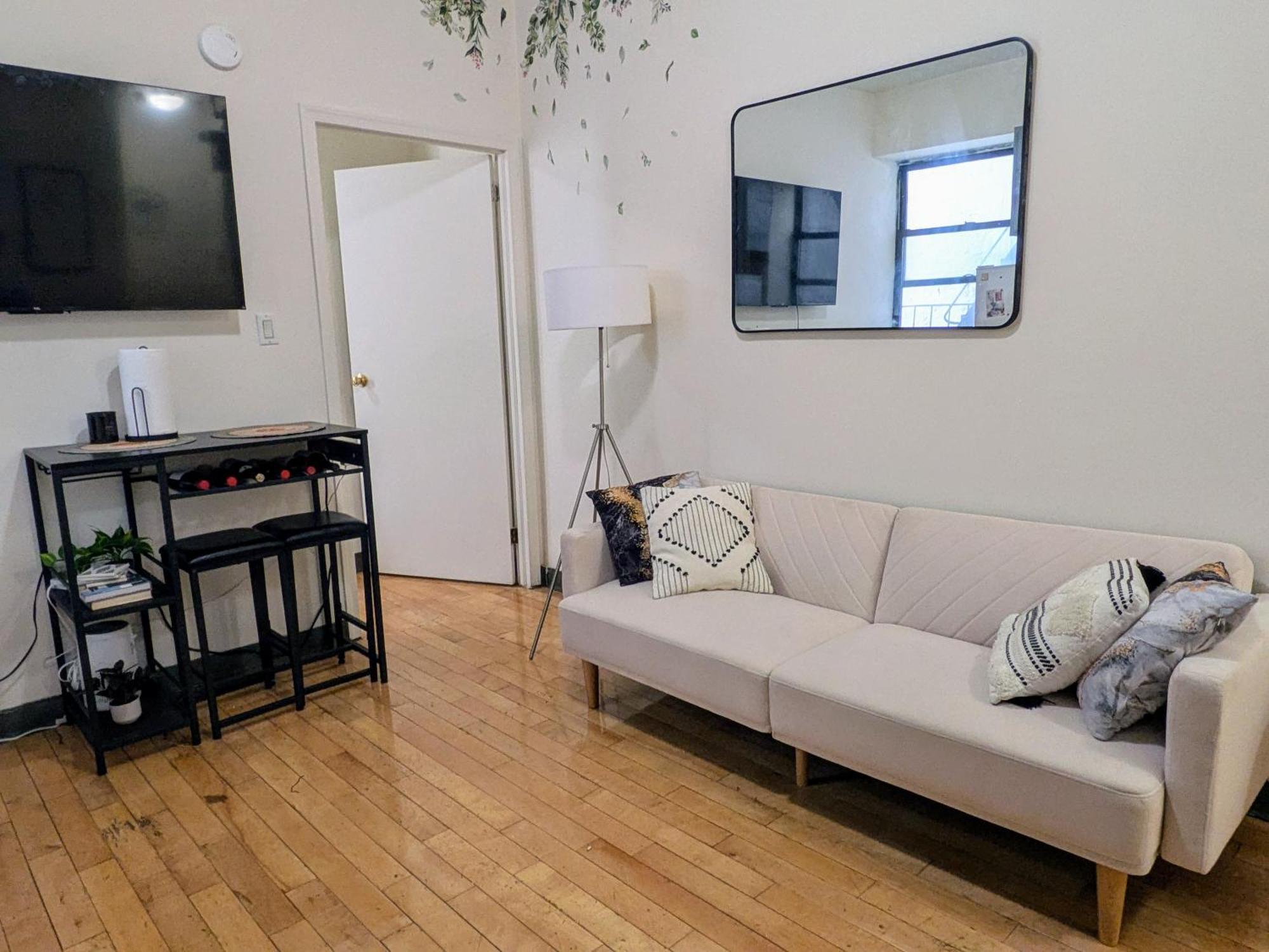 Steps From Everything - Modern 1-bdr In Downtown's Union Square Apartment