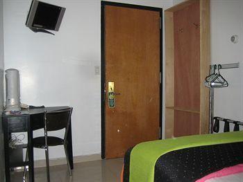 Doxie Hotel 2*