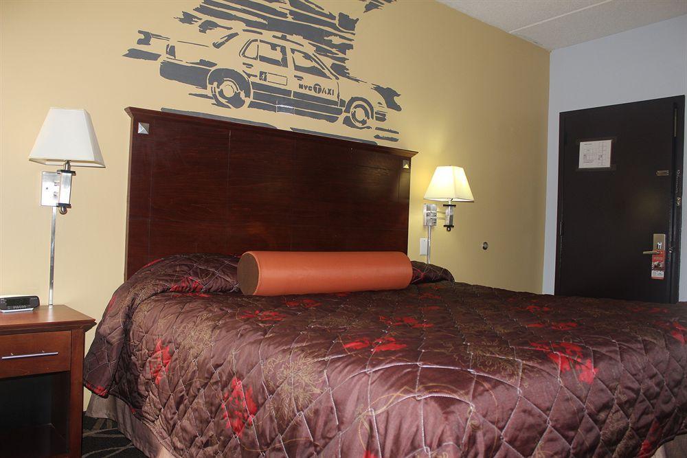 Howard Johnson Queens Village Hotel New York