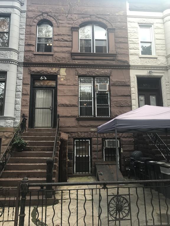 Macon Modern Brownstone Nova York