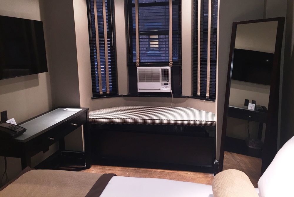Mansfield Hotel 4*