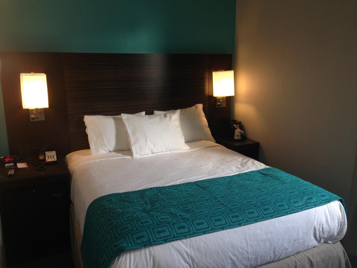 Rockaway 3*