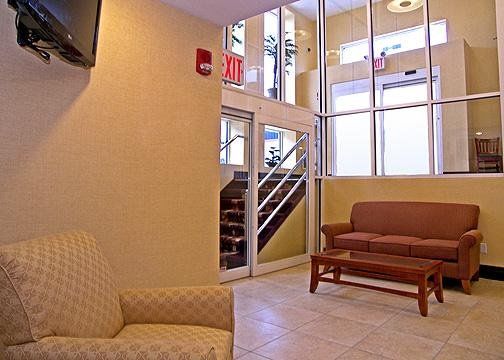 Travelodge By Wyndham Queens