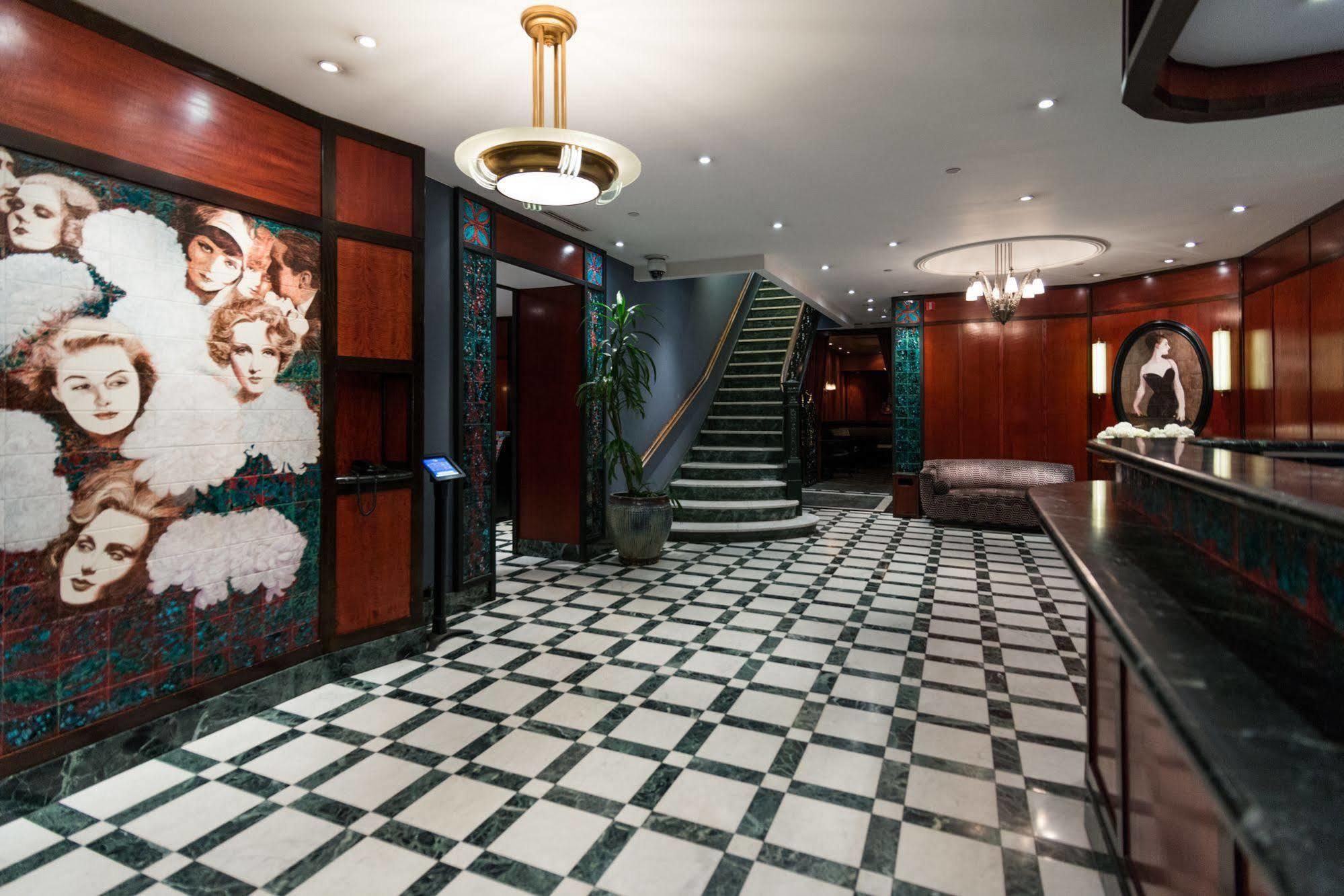 Washington Square Hotel 4*
