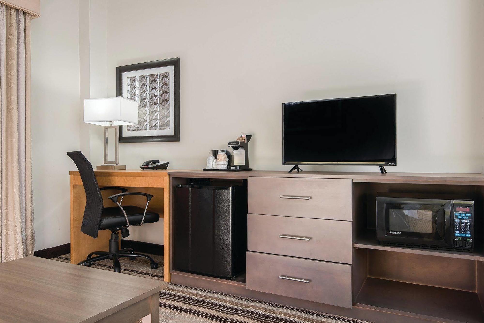 La Quinta By Wyndham Brooklyn East Hotel 3*