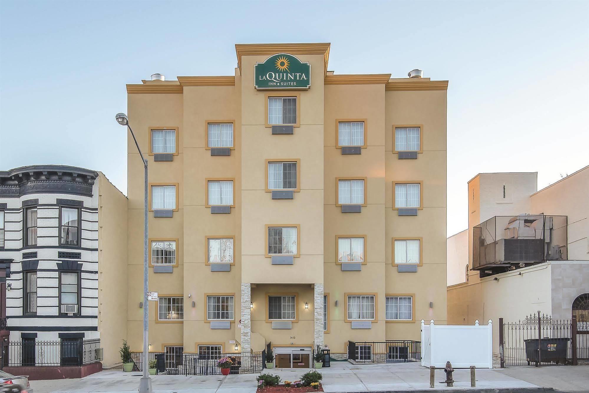 La Quinta By Wyndham Brooklyn East Hotel