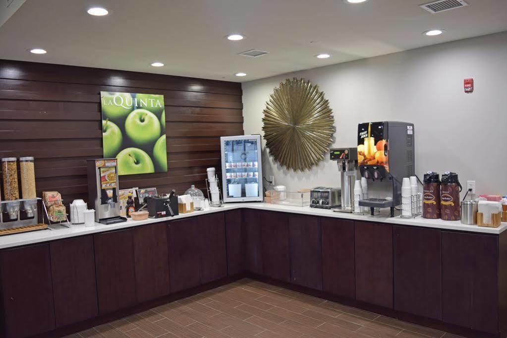 Hotel La Quinta By Wyndham Brooklyn East New York