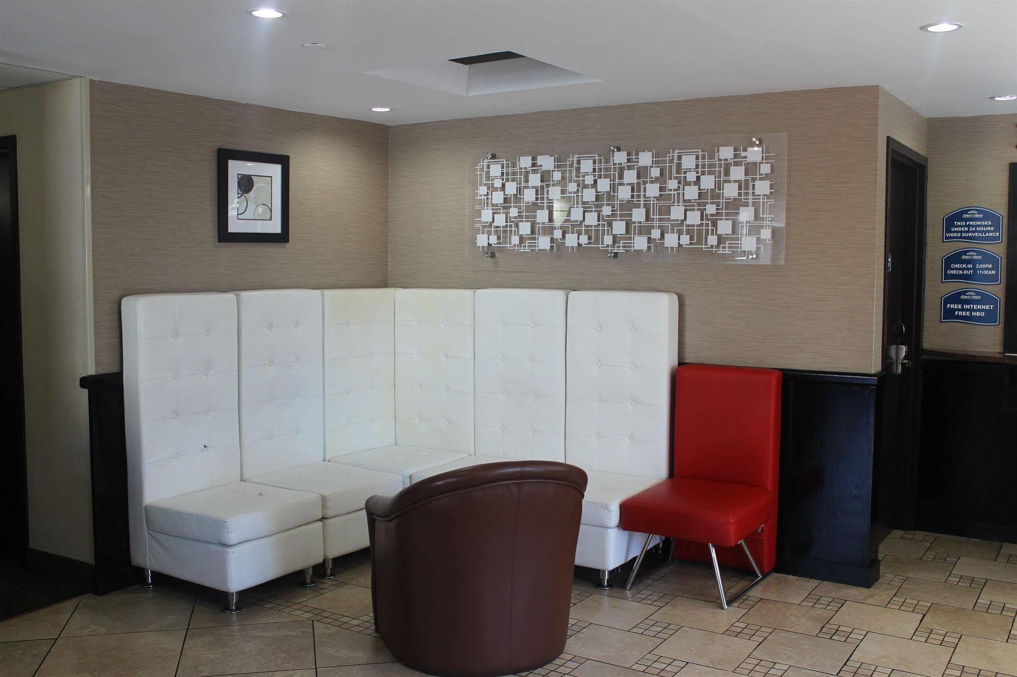 Howard Johnson Queens Village 2*