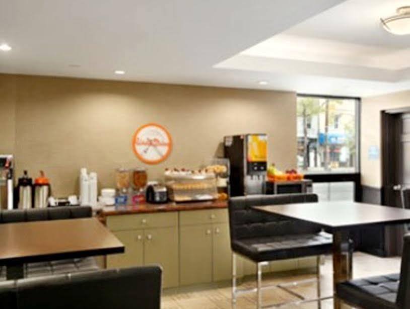 Howard Johnson Queens Village