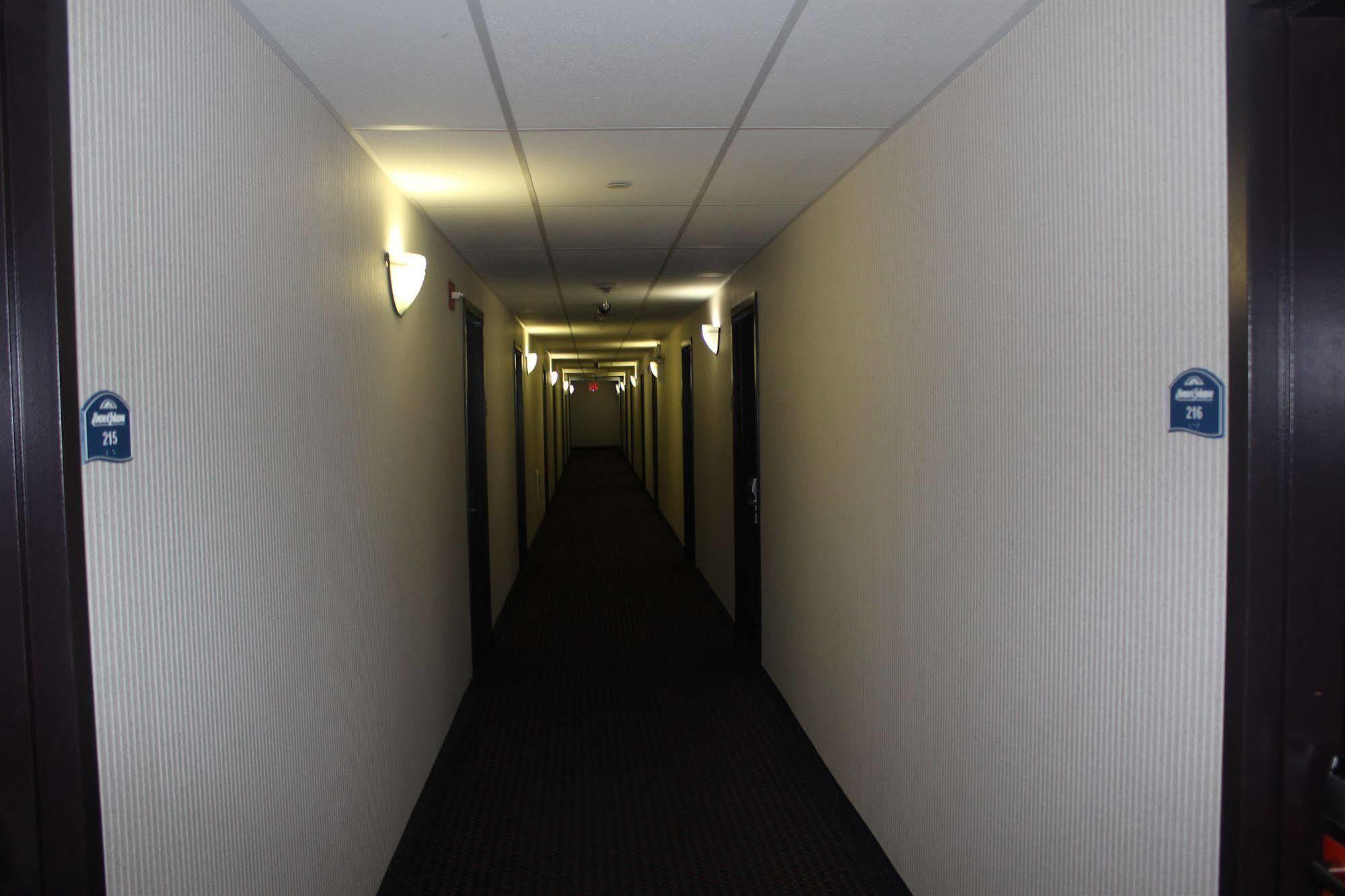 Howard Johnson Queens Village 2* New York