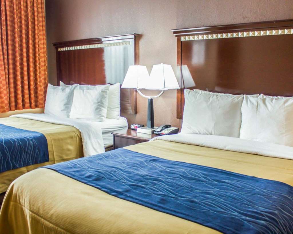Travelodge By Wyndham Queens