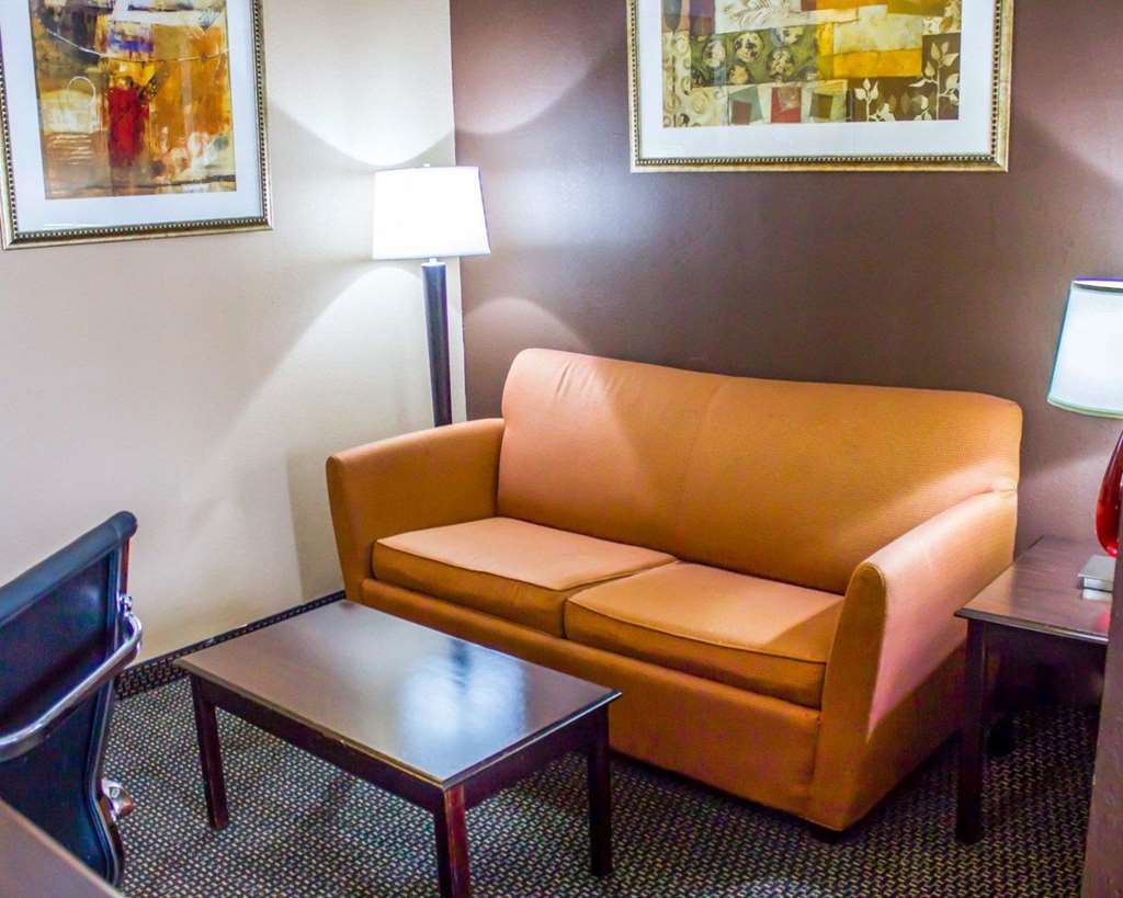 Travelodge By Wyndham Queens Hotel New York