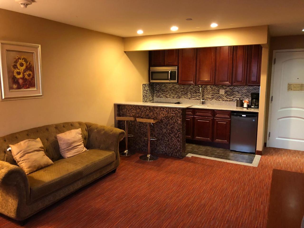 Hotel Ramada By Wyndham Flushing Queens New York